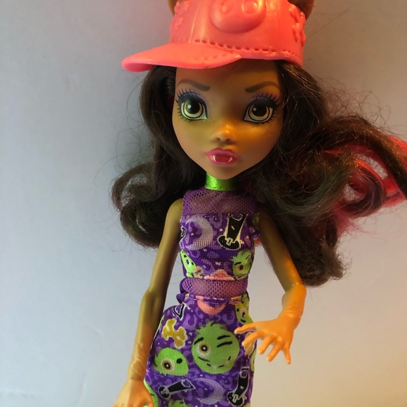 Monster High Doll CLAWDEEN WOLF DAUGHTER OF Werewolf - Picture 6 of 8